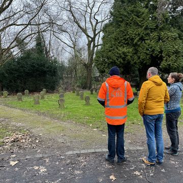 Abstimmung unserer Projektidee Nr. 1 mit der Friedhofsverwaltung und dem Denkmalschutz