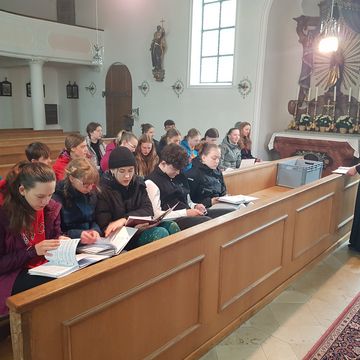 dort gemeinsam den Gottesdienst abhalten