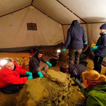 Anfertigung der Bankbefestigungen