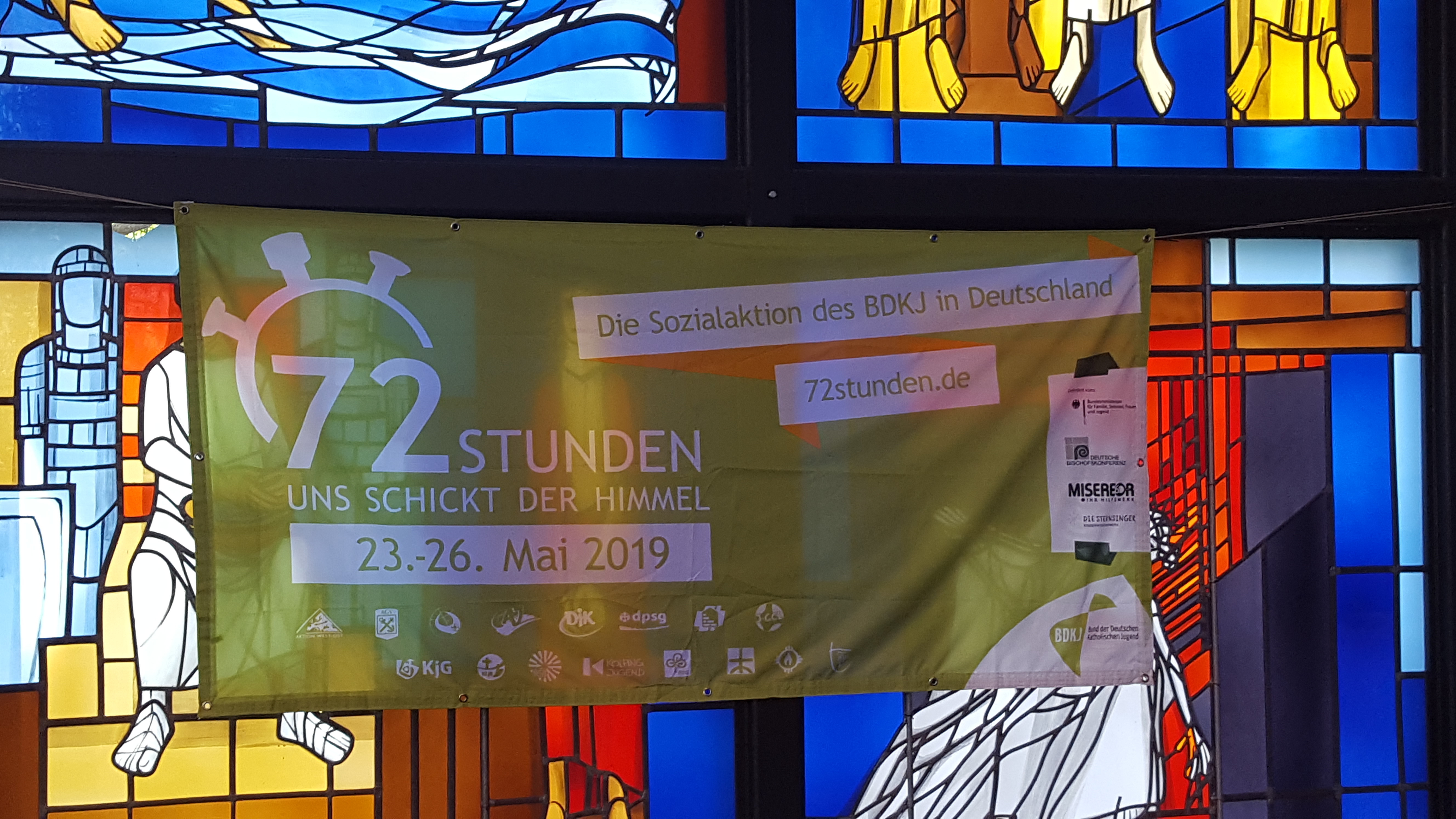 Werbung für die 72- Stunden Aktion in der Herz Jesu Kirche in Kassel Niederzwehren