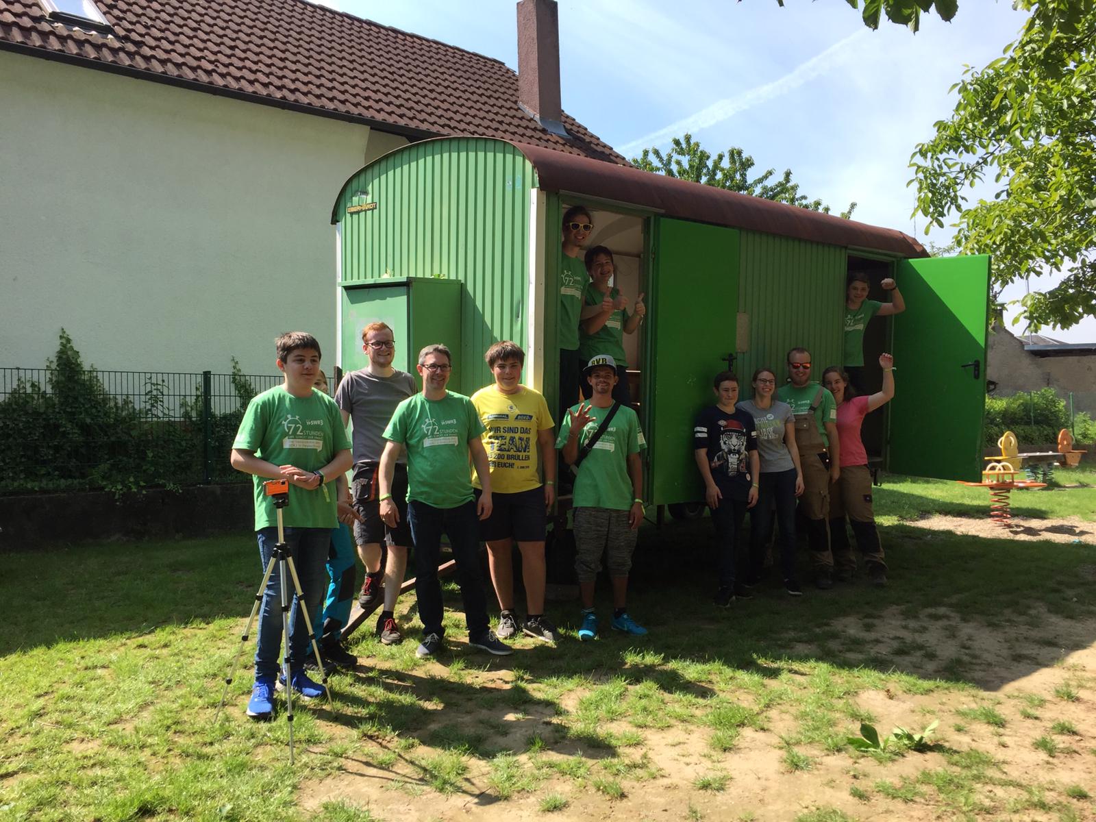 Bauwagen steht auf dem Gelände des Kindergarten!!!